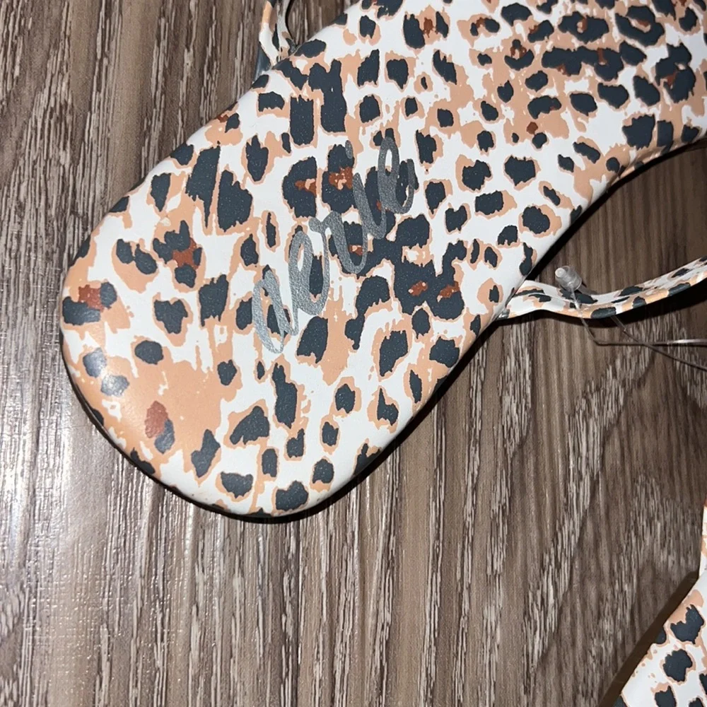 Aerie leopard flip flops - Picture 6 of 7